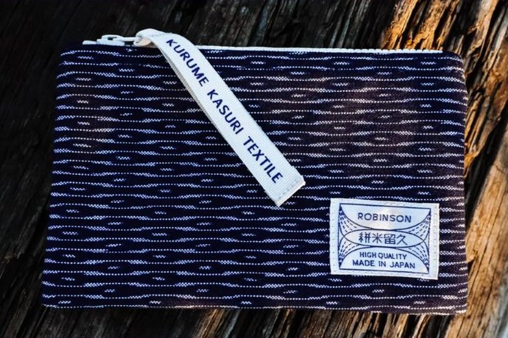 Pochette en kasuri de Kurume Okamoto Shoten × Robinson